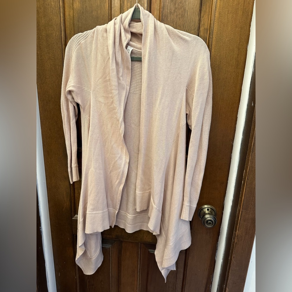 Lululemon women’s knit cardigan light pink in size xs/s.